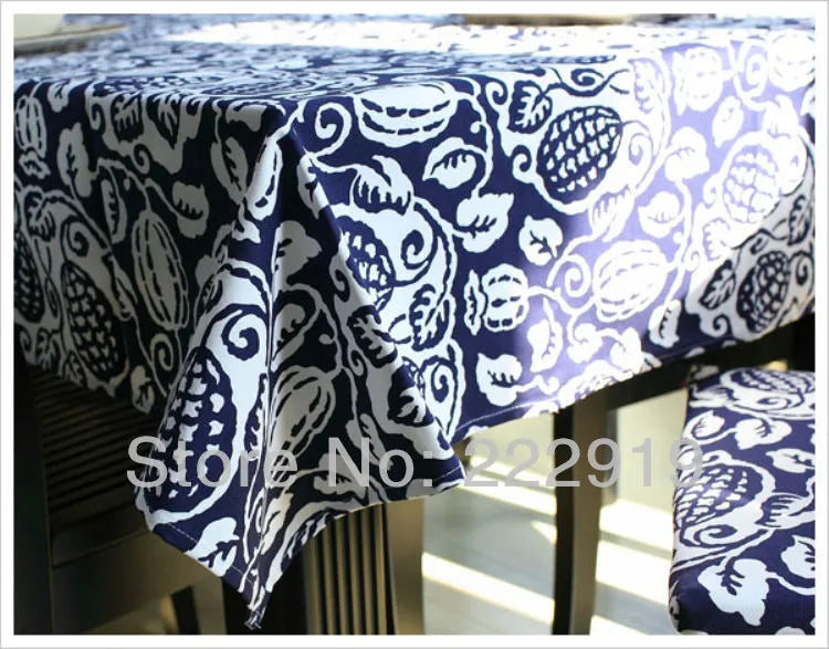 Blue And White Nature Pattern Tablecloth